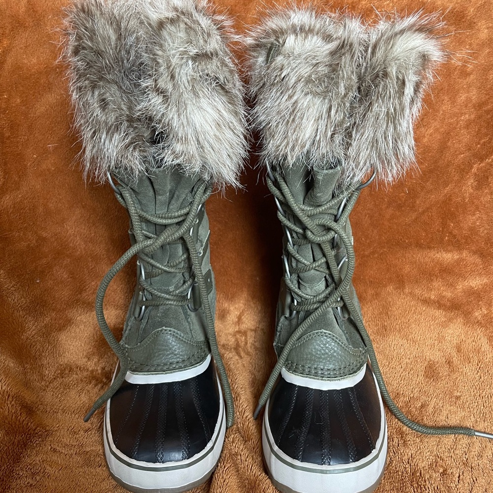 SOREL WINTER BOOTS